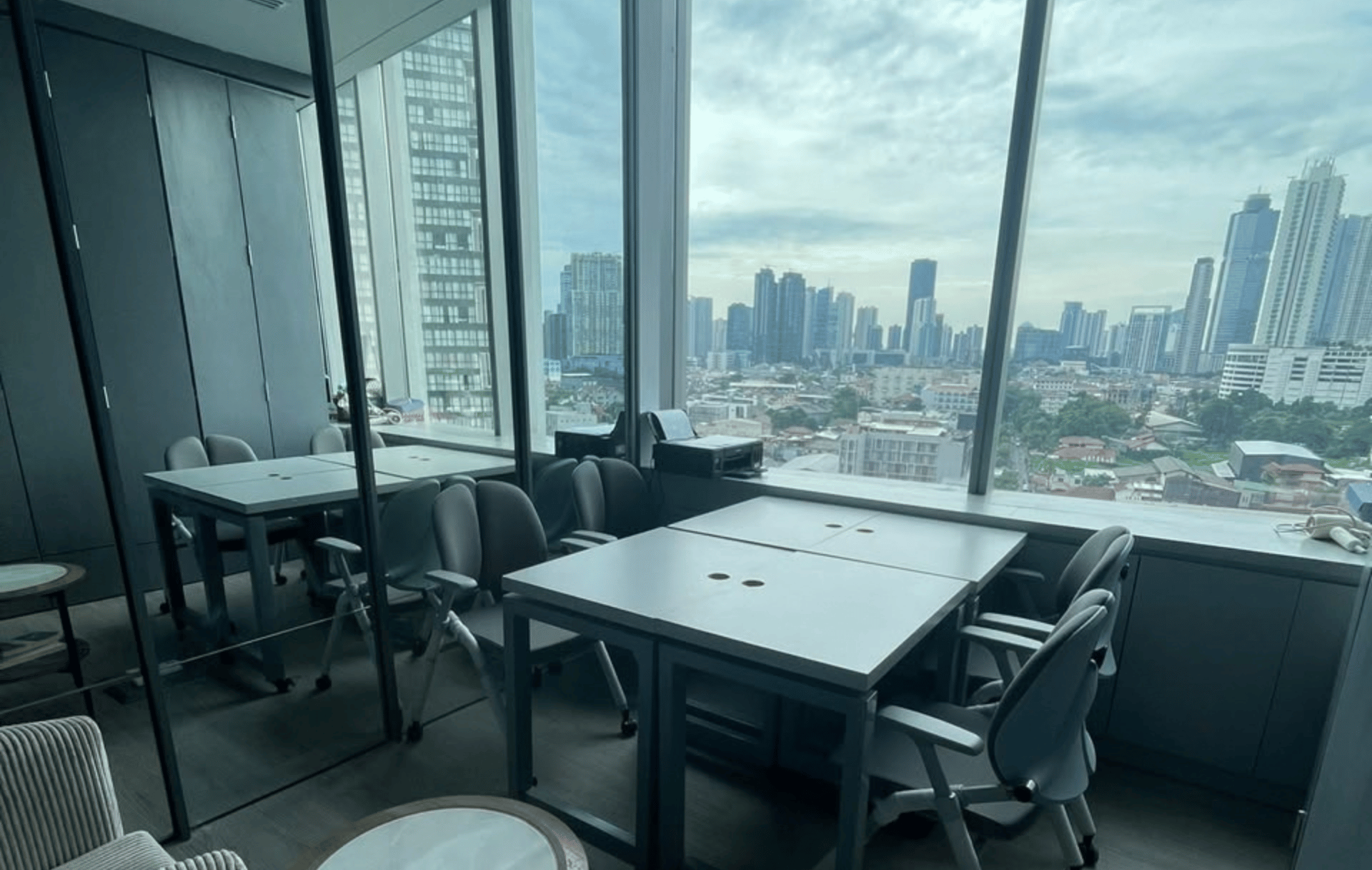 Home Adindra Office (3)